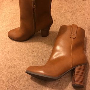 New boots, never been worn!